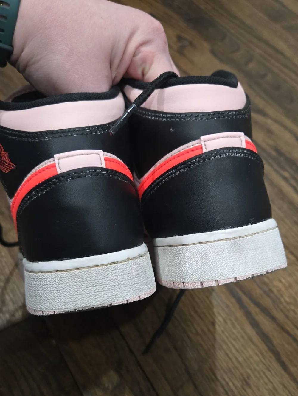 Air Jordan 1 mid Atmosphere  Pink Black 7y Womens 8.5 - Picture 13 of 14